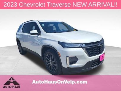 Used 2023 Chevrolet Traverse RS