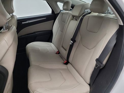 Used 2016 Ford Fusion Titanium FWD image 18