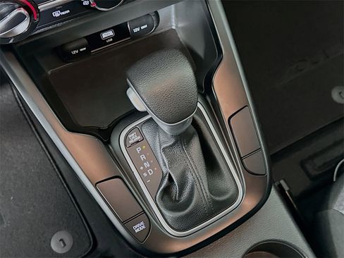 Used 2024 Kia Soul LX w/ Option Group 015 image 17