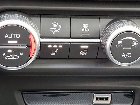 New 2025 Alfa Romeo Giulia AWD image 20