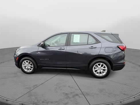 Used 2022 Chevrolet Equinox LS AWD/4WD image 6