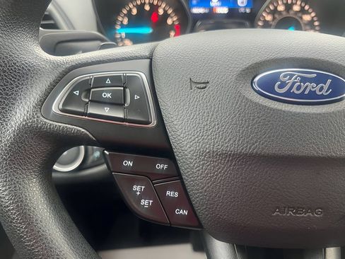 Used 2017 Ford Escape SE AWD/4WD image 15