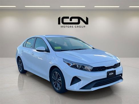 Used 2024 Kia Forte LXS image 7