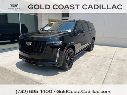 Used 2023 Cadillac Escalade ESV Sport Platinum w/ LPO, ONYX Package AWD/4WD image 1