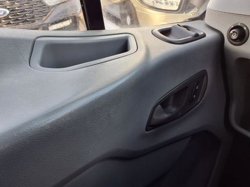 Used 2016 Ford Transit 150 XL image 17