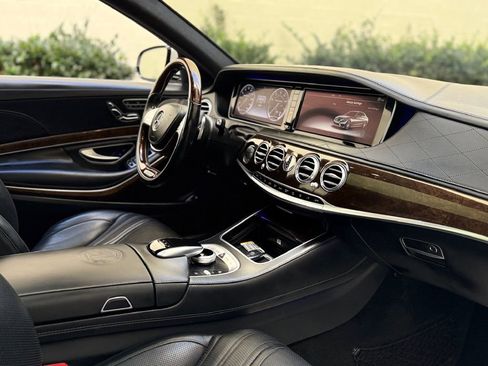 Used 2015 Mercedes-Benz S 63 AMG 4MATIC Sedan image 32