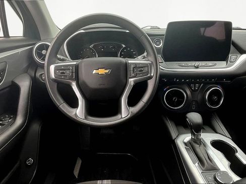 Used 2024 Chevrolet Blazer LT w/ Convenience Package FWD image 5