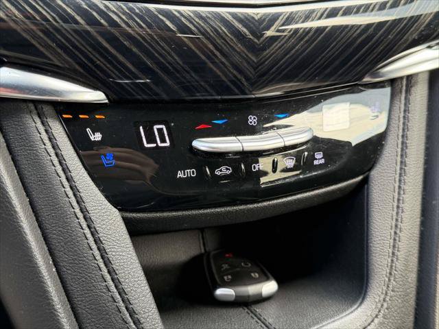 Used 2023 Cadillac XT6 Premium Luxury w/ LPO, Floor Liner Package AWD/4WD image 32