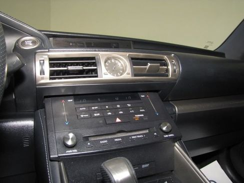 Used 2015 Lexus IS 250 w/ F-Sport Package RWD image 7