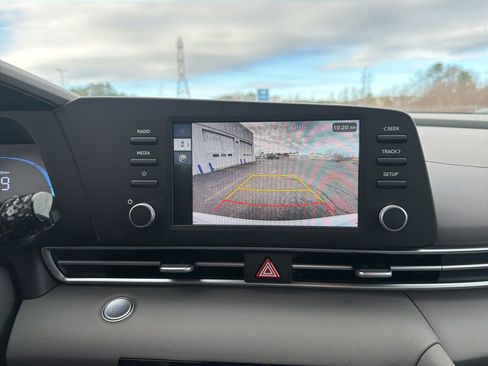 New 2025 Hyundai Elantra Sport image 18