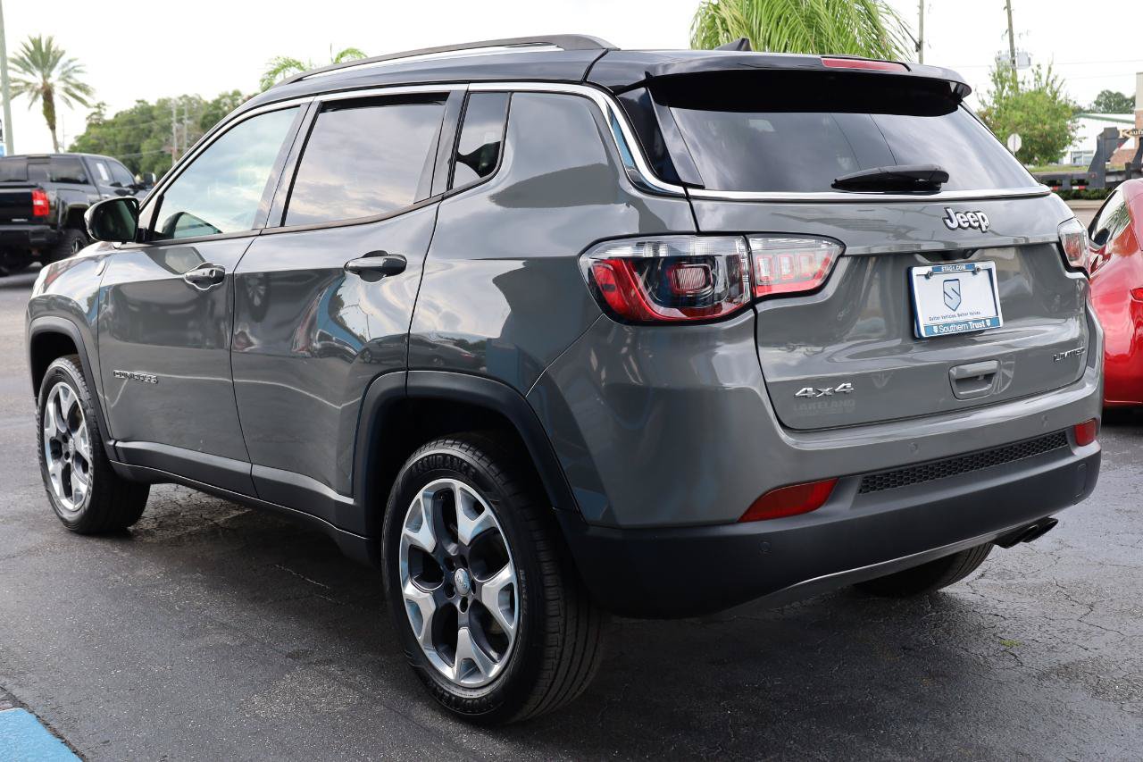 Used 2021 Jeep Compass Limited w/ Elite Interior Group AWD/4WD image 3