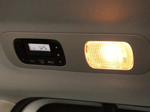 Used 2025 Honda Odyssey Touring image 26