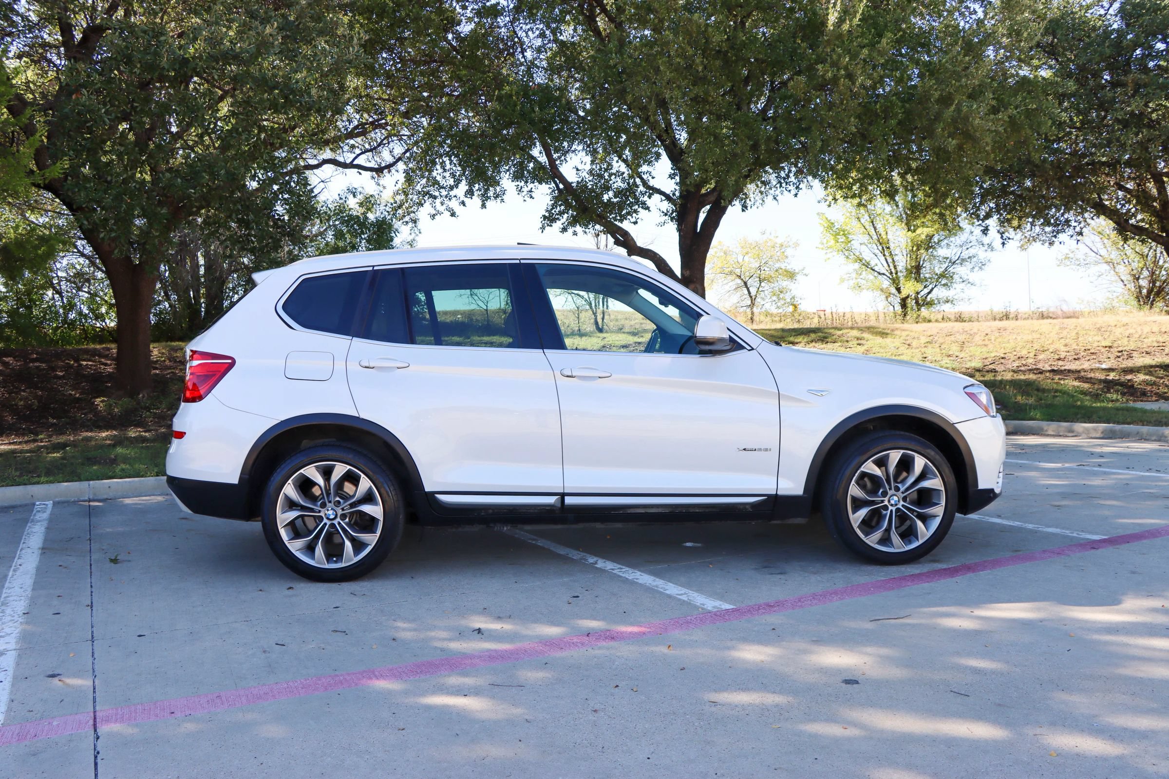 Used 2017 BMW X3 xDrive28i AWD/4WD image 8