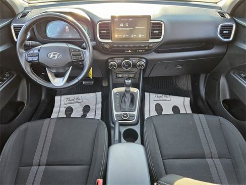 Used 2023 Hyundai Venue SEL image 11