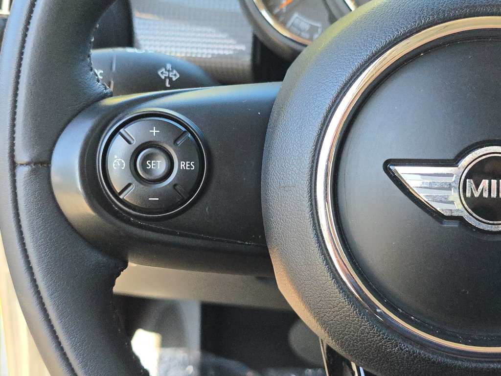 Used 2015 MINI Cooper 2-Door Hardtop FWD image 23