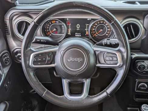Used 2019 Jeep Wrangler Unlimited Sahara w/ Safety Group image 14