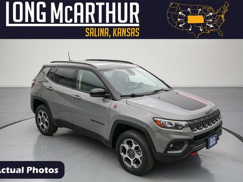 Used 2022 Jeep Compass Trailhawk w/ Sun and Sound Group AWD/4WD image 1