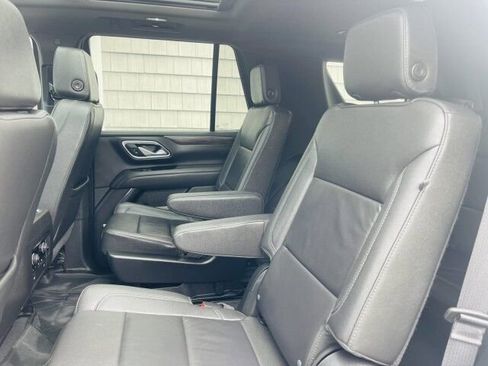 Used 2024 Chevrolet Tahoe Z71 w/ Luxury Package image 20