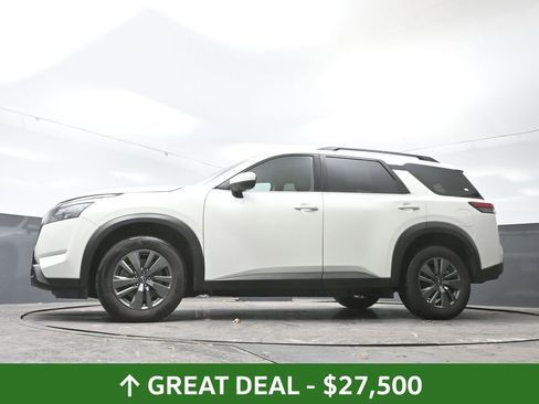Used 2024 Nissan Pathfinder SV AWD/4WD image 57