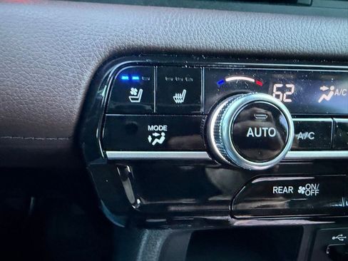 Used 2023 Honda Pilot Elite image 18