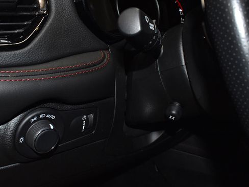 Used 2025 Dodge Durango R/T AWD/4WD image 15