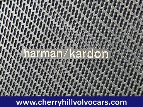 New 2026 Volvo XC40 B5 Ultra w/ Climate Package image 16