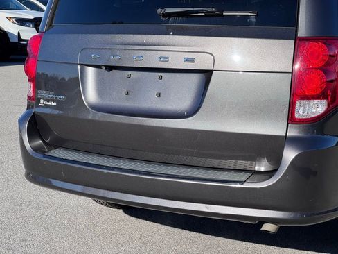 Used 2019 Dodge Grand Caravan SE image 33
