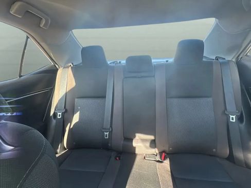 Used 2019 Toyota Corolla LE FWD image 21