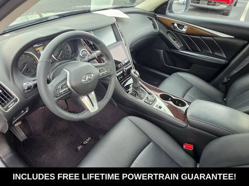 Used 2019 INFINITI Q50 Luxe w/ Essential Package (3.0T Luxe) AWD/4WD image 16