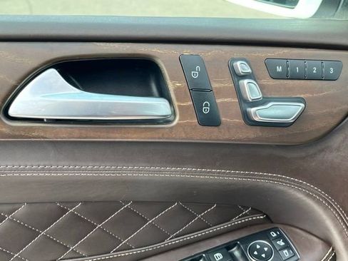 Used 2019 Mercedes-Benz GLS 550 4MATIC image 44