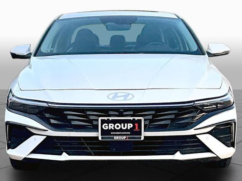 Used 2024 Hyundai Elantra Limited FWD image 4