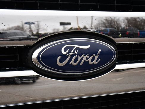 Used 2016 Ford F250 Lariat w/ Lariat Ultimate Package image 35