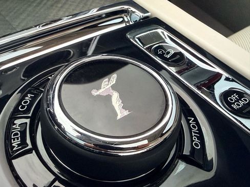 Used 2020 Rolls-Royce Cullinan AWD/4WD image 69