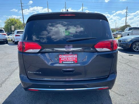Used 2019 Chrysler Pacifica Touring-L w/ Advanced Safetytec Group FWD image 27
