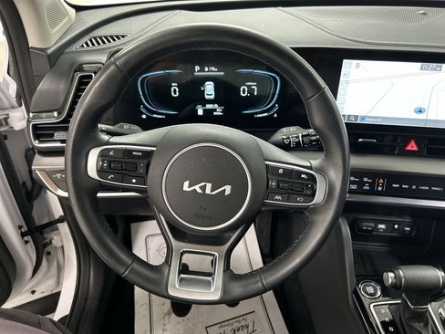 Certified 2024 Kia Sportage EX AWD/4WD image 4