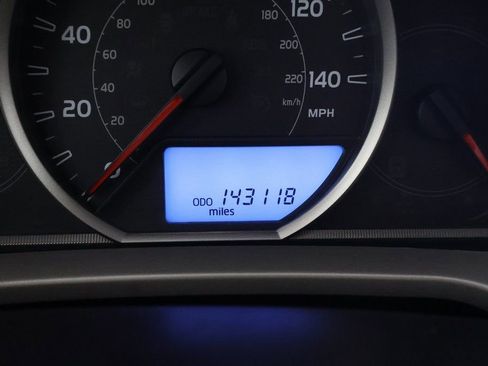 Used 2015 Toyota RAV4 XLE FWD image 17