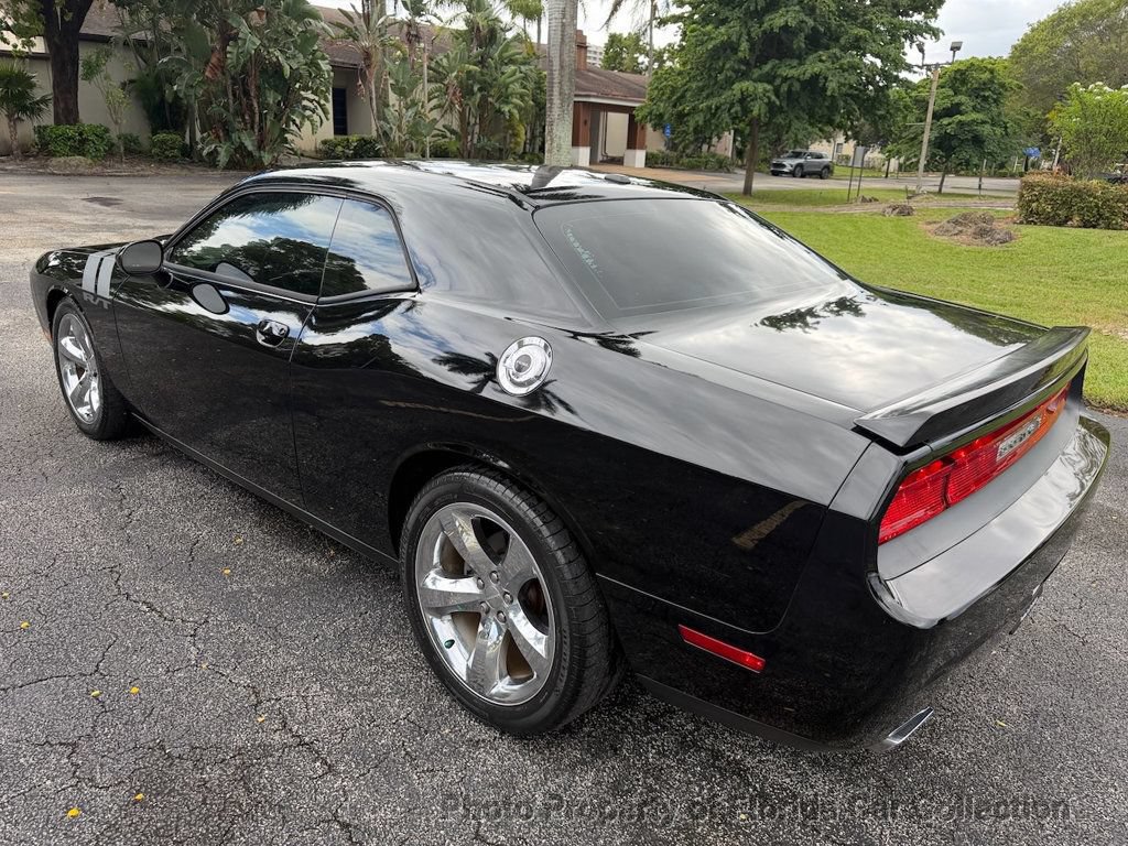 Used 2012 Dodge Challenger R/T RWD image 3