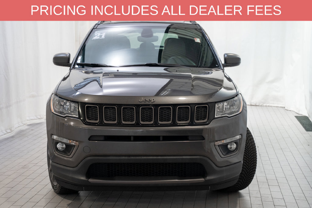 Used 2021 Jeep Compass Latitude w/ Sun and Sound Group AWD/4WD image 2