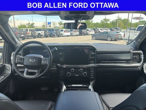 Used 2025 Ford F350 Lariat w/ Lariat Ultimate Package AWD/4WD image 19