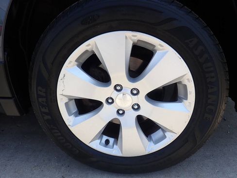 Used 2010 Subaru Outback 2.5i Premium image 34