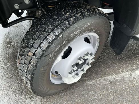 New 2025 Ford F550 4x4 Regular Cab Super Duty image 10