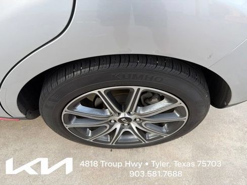 Used 2018 Kia Soul ! FWD image 8