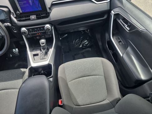 Used 2024 Toyota RAV4 XLE image 21