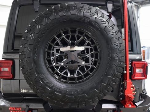 Used 2024 Jeep Wrangler Unlimited Rubicon w/ Convenience Group image 21