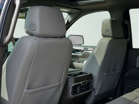 New 2026 GMC Sierra 1500 SLT AWD/4WD image 19