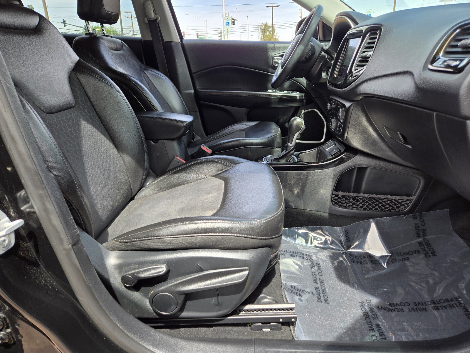 Used 2019 Jeep Compass Latitude FWD image 13