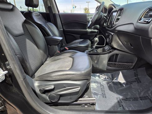 Used 2019 Jeep Compass Latitude image 13