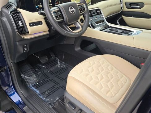 Used 2025 Nissan Armada Platinum Reserve image 24