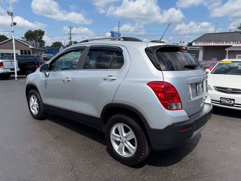 Used 2016 Chevrolet Trax LT w/ LT Sun and Sound Package AWD/4WD image 6