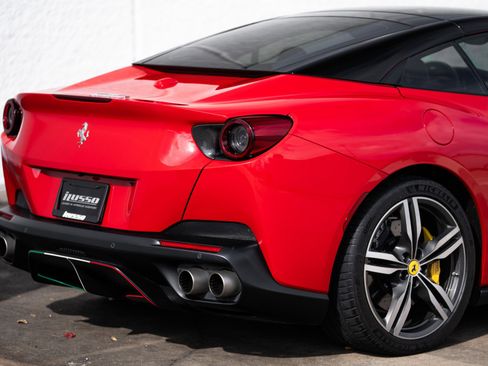 Used 2019 Ferrari Portofino image 26